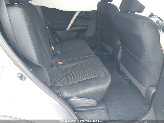 2T3ZFREV0JW444314 Toyota RAV4 LE