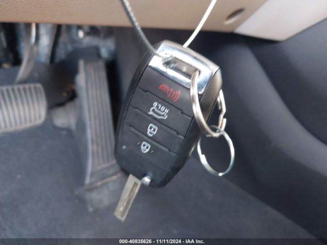 5XYPGDA51GG047487 KIA Sorento 3.3l Lx