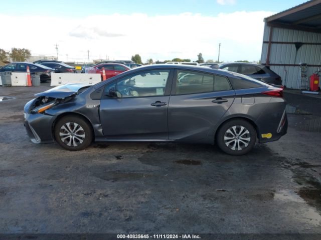 JTDKAMFP2N3226046 Toyota Prius Prime Le