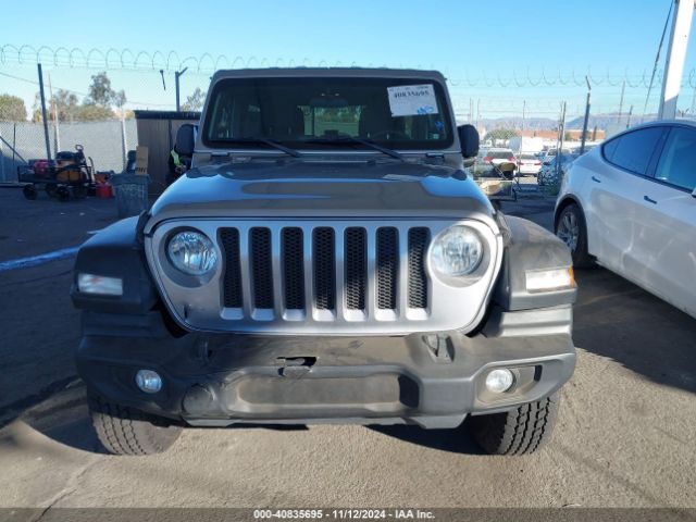 1C4HJXDN1KW569826 Jeep Wrangler Unlimited Sport S 4x4