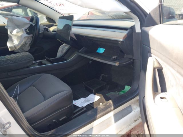 2018 TESLA MODEL 3 5YJ3E1EA7JF019783 Photo 4