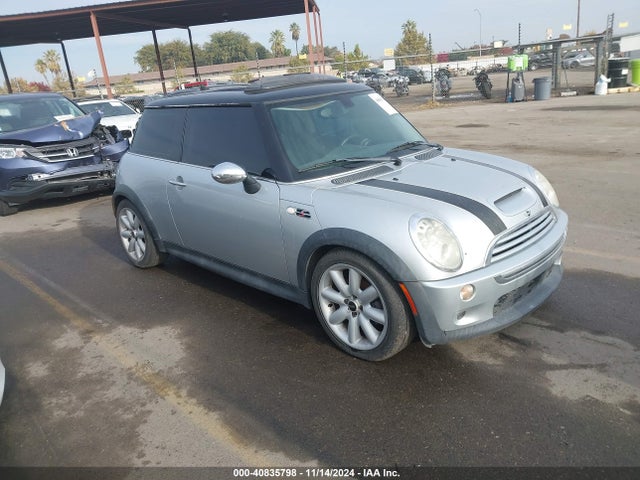 2006 MINI COOPER S WMWRE33516TN27728 Photo 0