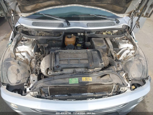 2006 MINI COOPER S WMWRE33516TN27728 Photo 9