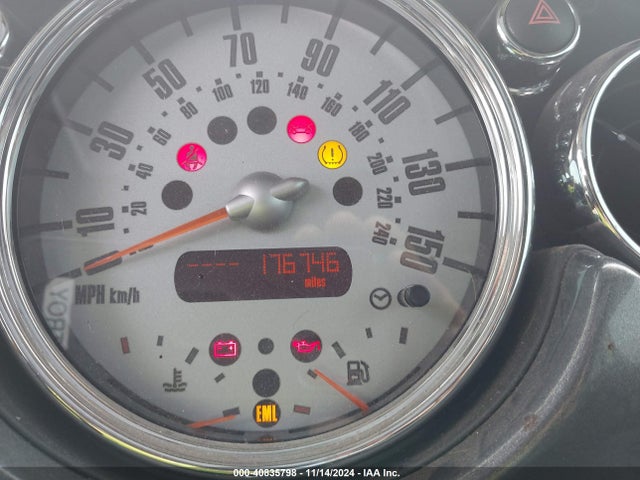 2006 MINI COOPER S WMWRE33516TN27728 Photo 6