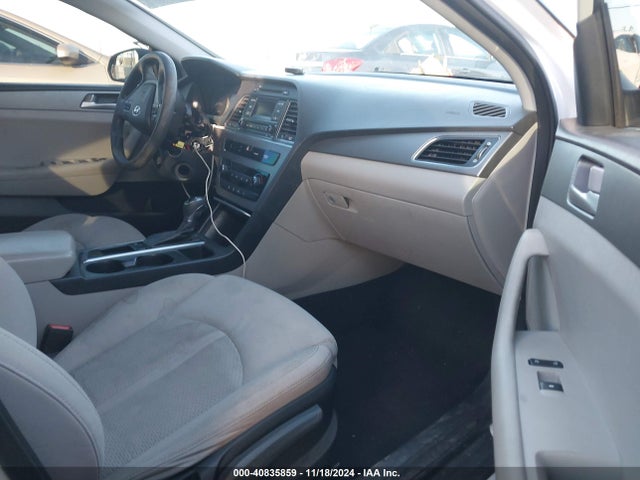 Hyundai SONATA SE 2015 5NPE24AF4FH002887 Image 5