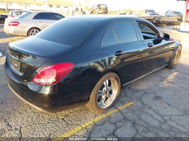 55SWF4JB3FU086686 Mercedes-Benz C 300 Luxury/sport