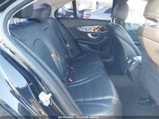 55SWF4JB3FU086686 Mercedes-Benz C 300 Luxury/sport