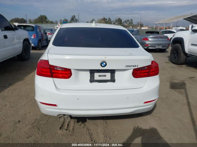 WBA3C1C54EK107904 BMW 328I