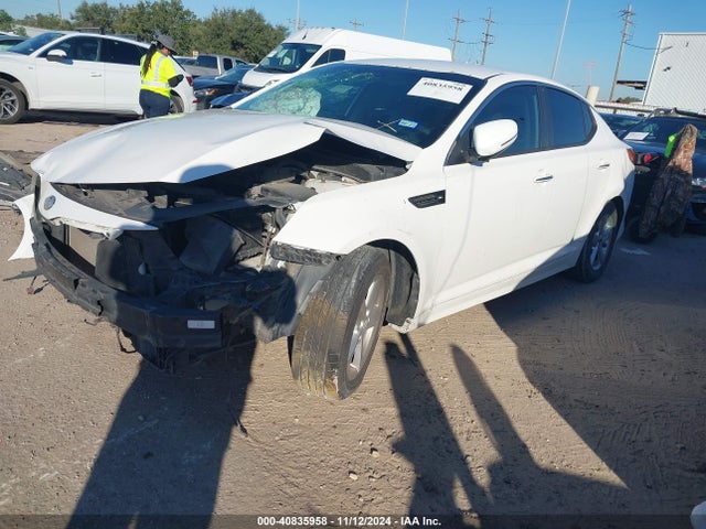KIA Optima Lx 2014 5XXGM4A73EG261568 Image 2