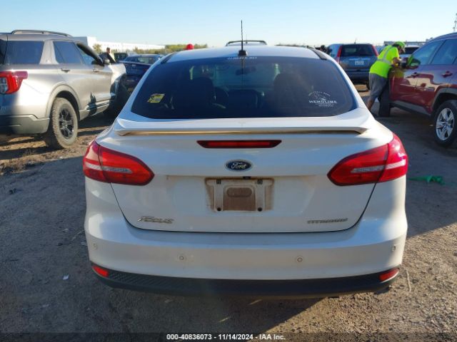 1FADP3J20HL272661 Ford Focus Titanium