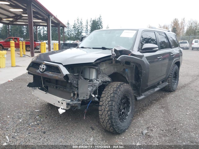 Toyota 4runner Sr5 Premium 2019 JTEBU5JR6K5614222 Image 2