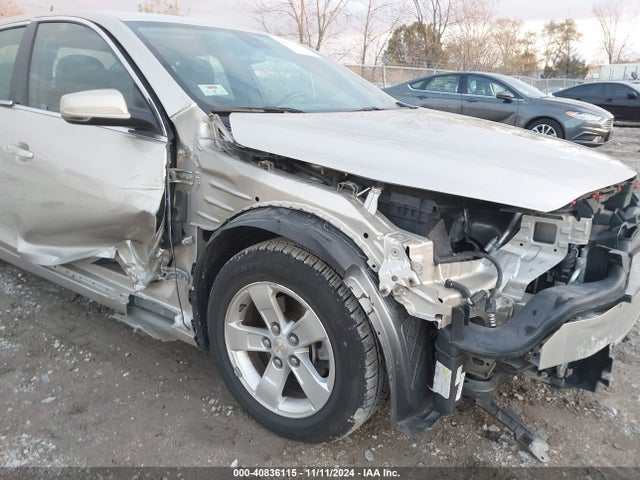 Chevrolet MALIBU 1LT 2015 1G11C5SL3FF353993 Image 6