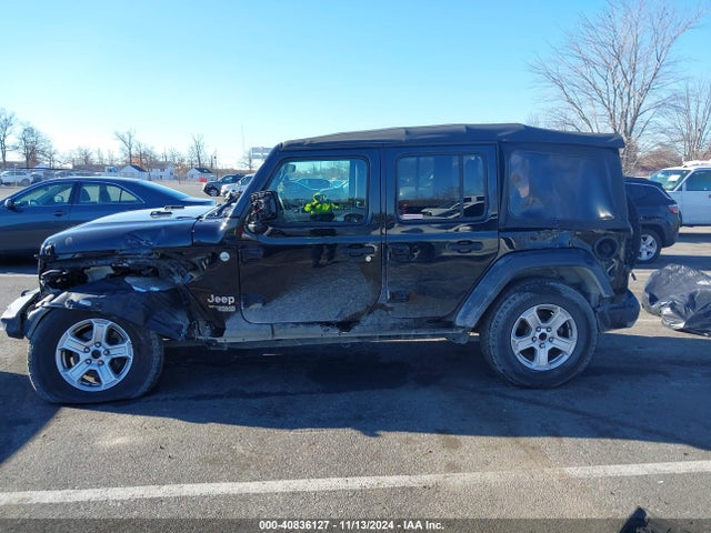 1C4HJXDG2JW152165 Jeep Wrangler Unlimited Sport S 4x4