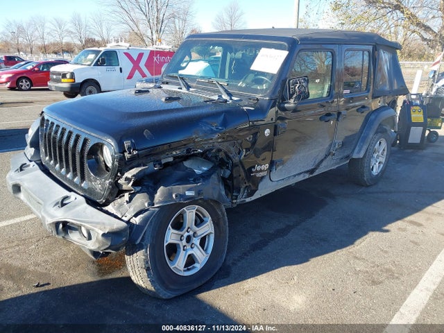 1C4HJXDG2JW152165 Jeep Wrangler Unlimited Sport S 4x4
