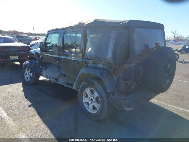 1C4HJXDG2JW152165 Jeep Wrangler Unlimited Sport S 4x4