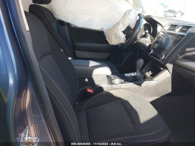 Subaru Outback 2.5i Premium 2018 4S4BSAFC9J3245580 Image 5