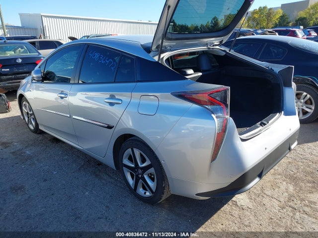 JTDKARFU7H3039196 Toyota Prius