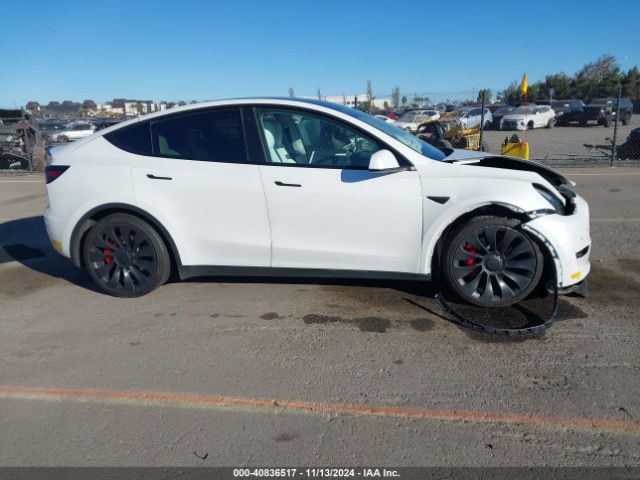 7SAYGDEF9NF563983 Tesla Model Y Performance Dual Motor All-wheel Drive