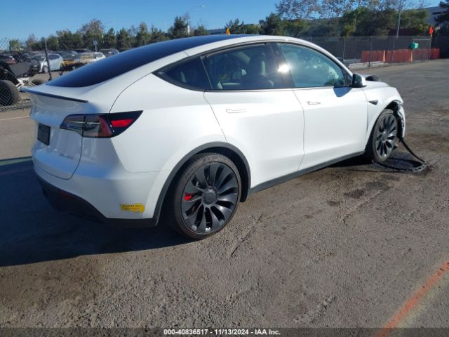 7SAYGDEF9NF563983 Tesla Model Y Performance Dual Motor All-wheel Drive