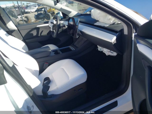 7SAYGDEF9NF563983 Tesla Model Y Performance Dual Motor All-wheel Drive