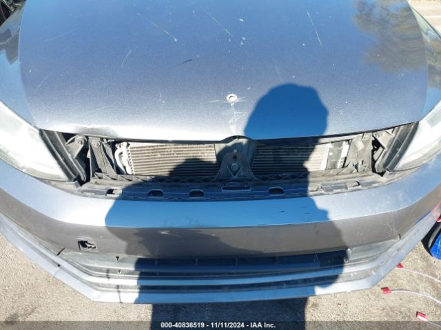 3VWD17AJ1FM410226 Volkswagen Jetta 1.8t Se