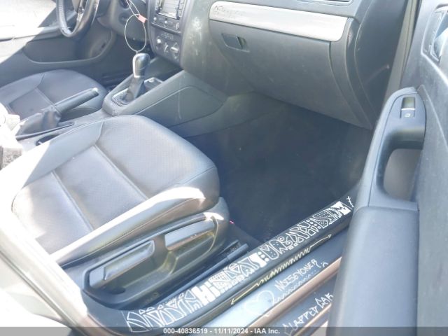 3VWD17AJ1FM410226 Volkswagen Jetta 1.8t Se