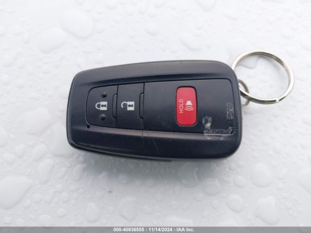 JTDKARFU7H3031874 Toyota Prius Three Touring