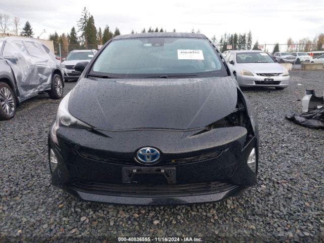 JTDKARFU7H3031874 Toyota Prius Three Touring