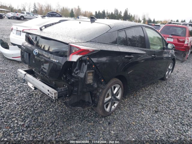 JTDKARFU7H3031874 Toyota Prius Three Touring