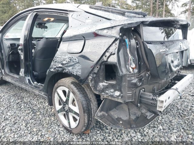 JTDKARFU7H3031874 Toyota Prius Three Touring