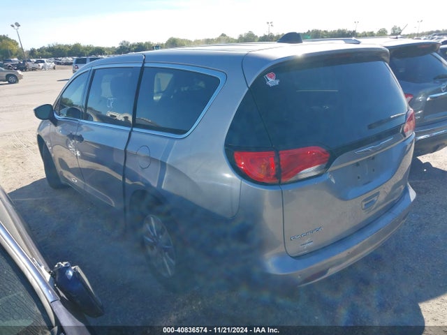 2C4RC1AG7JR121079 Chrysler PACIFICA L