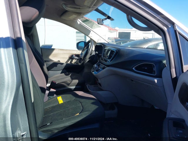 2C4RC1AG7JR121079 Chrysler PACIFICA L
