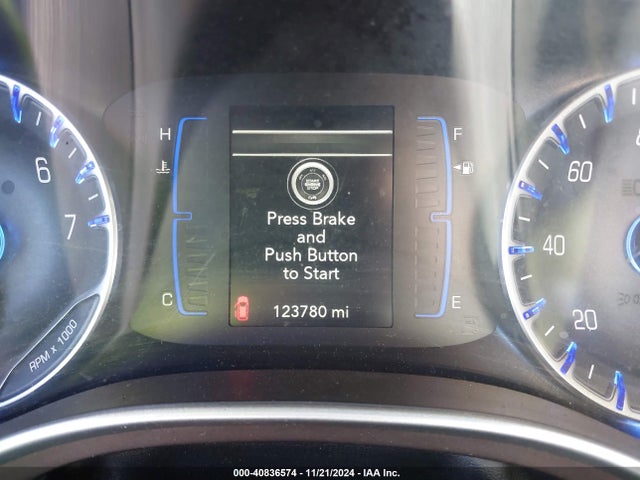 2C4RC1AG7JR121079 Chrysler PACIFICA L