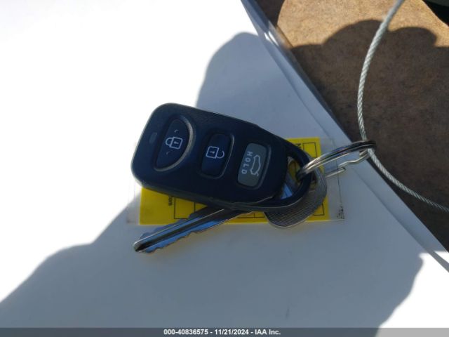 KMHD84LF2HU151309 Hyundai ELANTRA SE