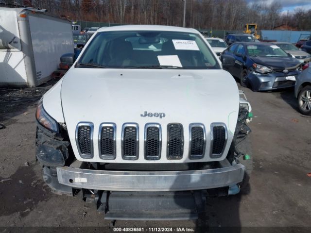 1C4PJMAB1GW314847 Jeep Cherokee Sport