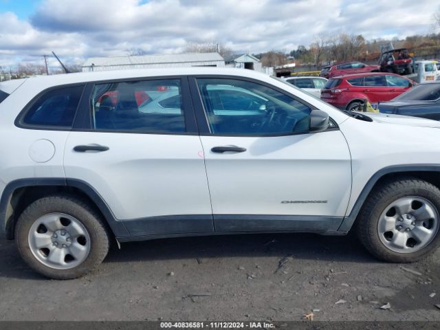 1C4PJMAB1GW314847 Jeep Cherokee Sport