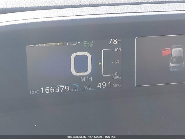 Toyota Prius Two 2018 JTDKBRFU6J3584826 Image 16