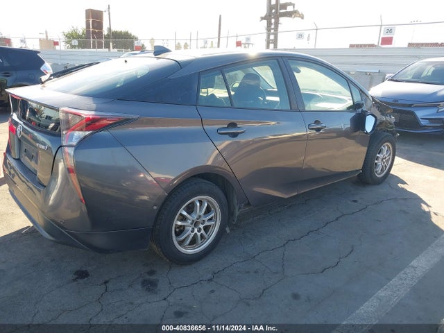 Toyota Prius Two 2018 JTDKBRFU6J3584826 Image 4