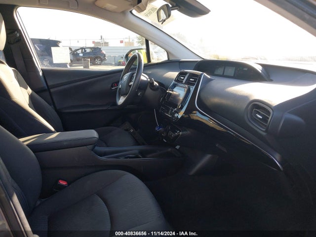 Toyota Prius Two 2018 JTDKBRFU6J3584826 Image 5