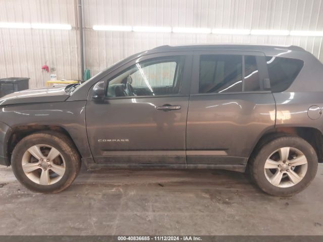 1C4NJDEB0GD758220 Jeep Compass Latitude