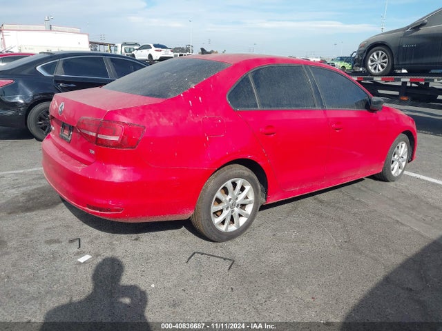 3VWD17AJXFM333825 Volkswagen Jetta 1.8t Se