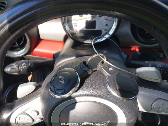 2008 MINI COOPER CLUBMAN WMWML33538TN67621 Photo 10