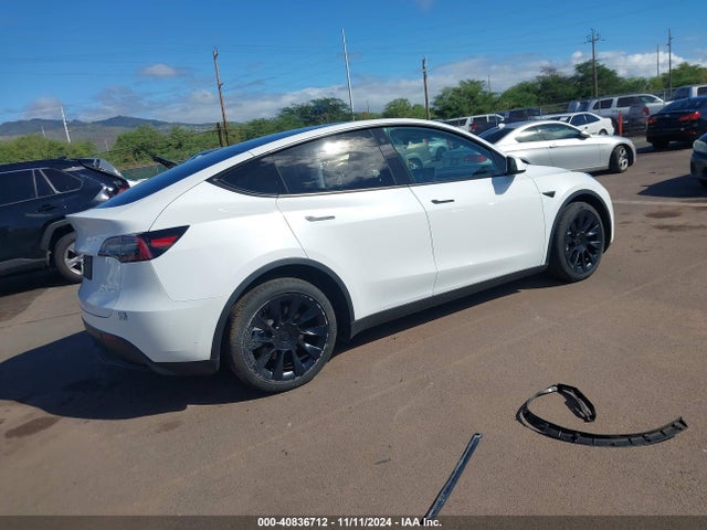 2022 TESLA MODEL Y 7SAYGDEE8NF573282 Photo 3