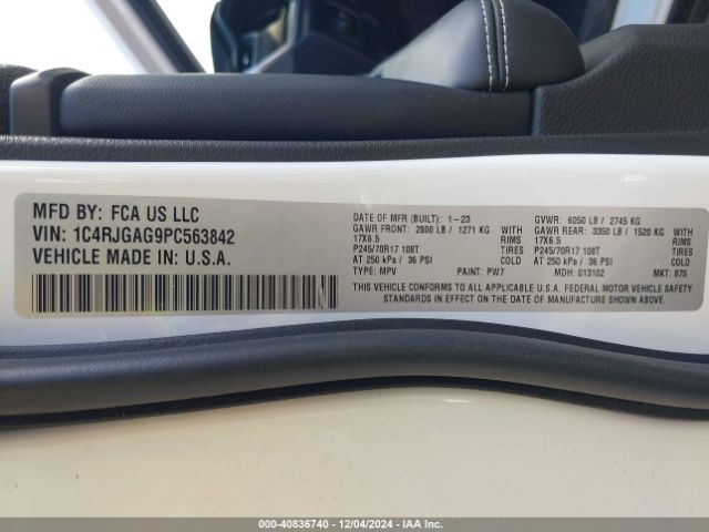 1C4RJGAG9PC563842 Jeep Grand Cherokee Laredo 4x2