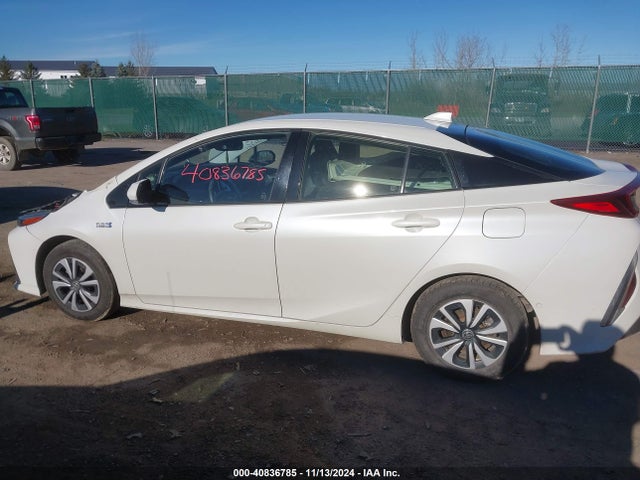 JTDKARFP1H3000677 Toyota Prius Prime Advanced