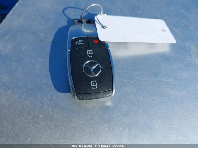 W1N4M4HB2LW032056 Mercedes-Benz Glb 250 4matic