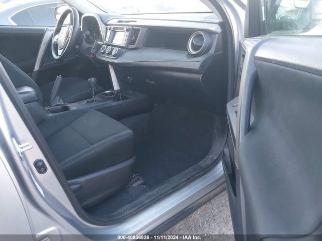 Toyota RAV4 LE 2017 2T3BFREV7HW654985 Image 5