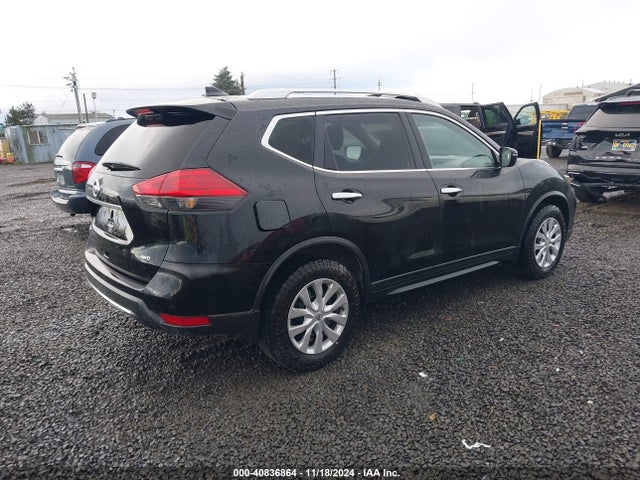 Nissan ROGUE S 2017 KNMAT2MV8HP558940 Image 4
