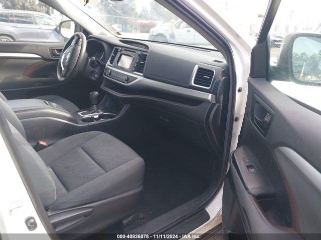 Toyota Highlander Le 2019 5TDZARFH0KS054775 Image 5