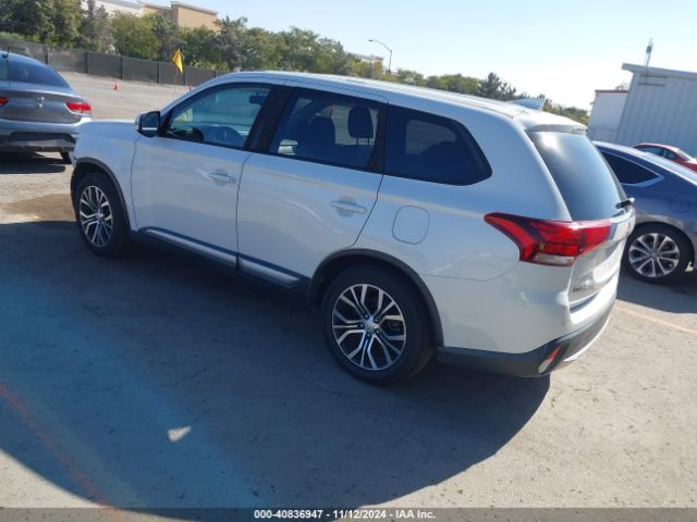 JA4AD3A34JZ042844 Mitsubishi Outlander Se